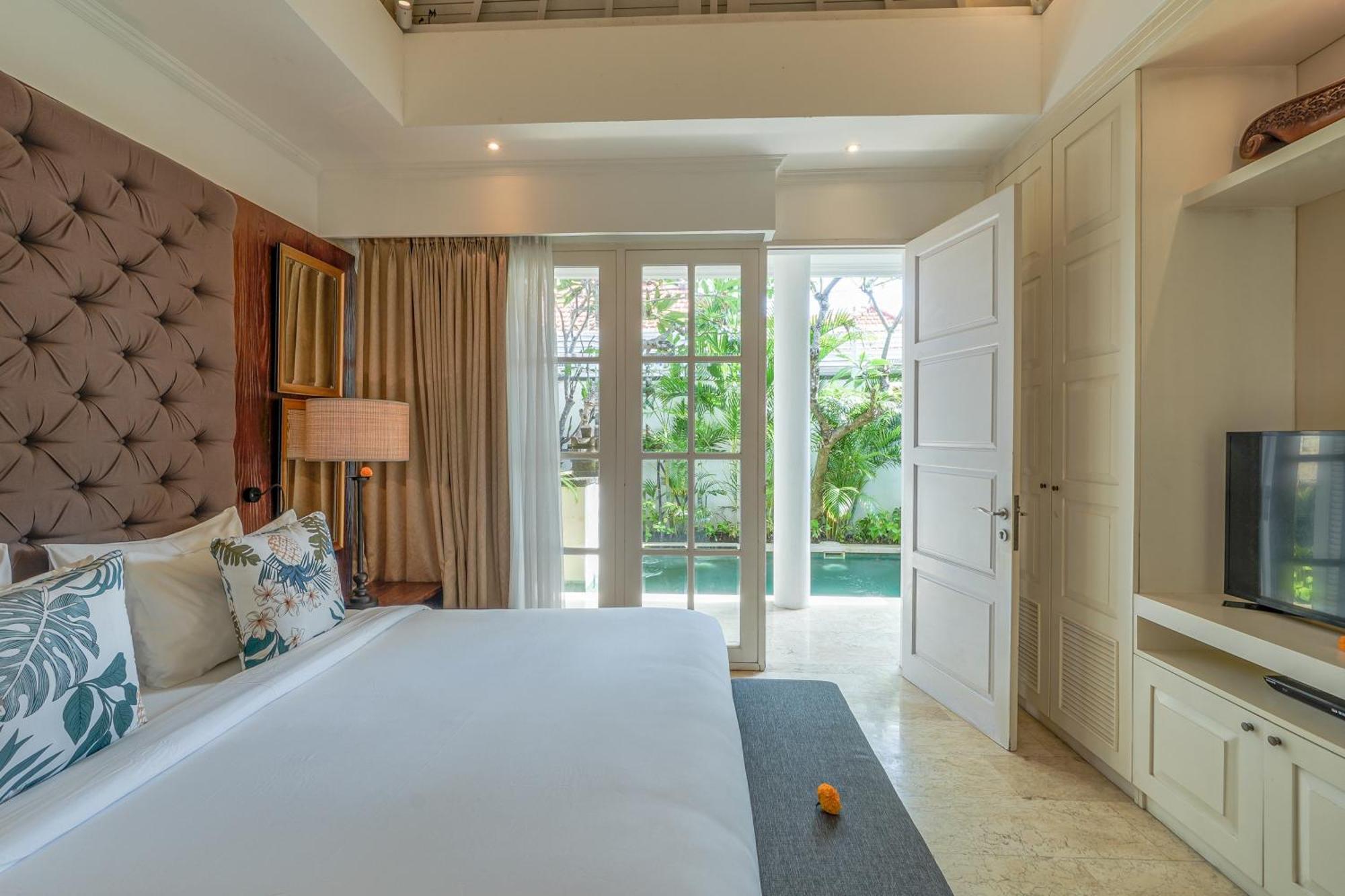 Mosan House: Art-Filled Gem Near Beach & Seminyak Square Exterior photo